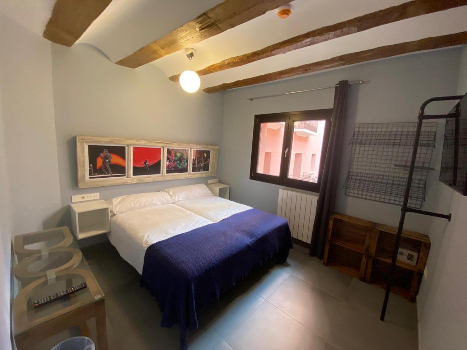 Apartamentos One 테루엘 객실 사진